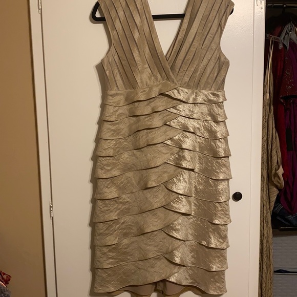 Women’s tiered gold/taupe dress size 12 - Picture 1 of 4